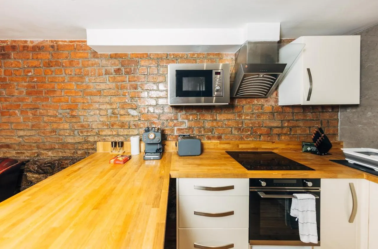 Superb Luxury Quality Central Apartment On Canal United Kingdom